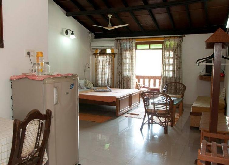 Bribon Guest House 卡兰古特 外观 照片