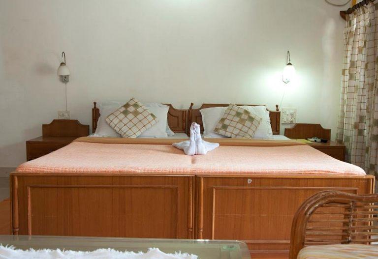 Bribon Guest House 卡兰古特 外观 照片