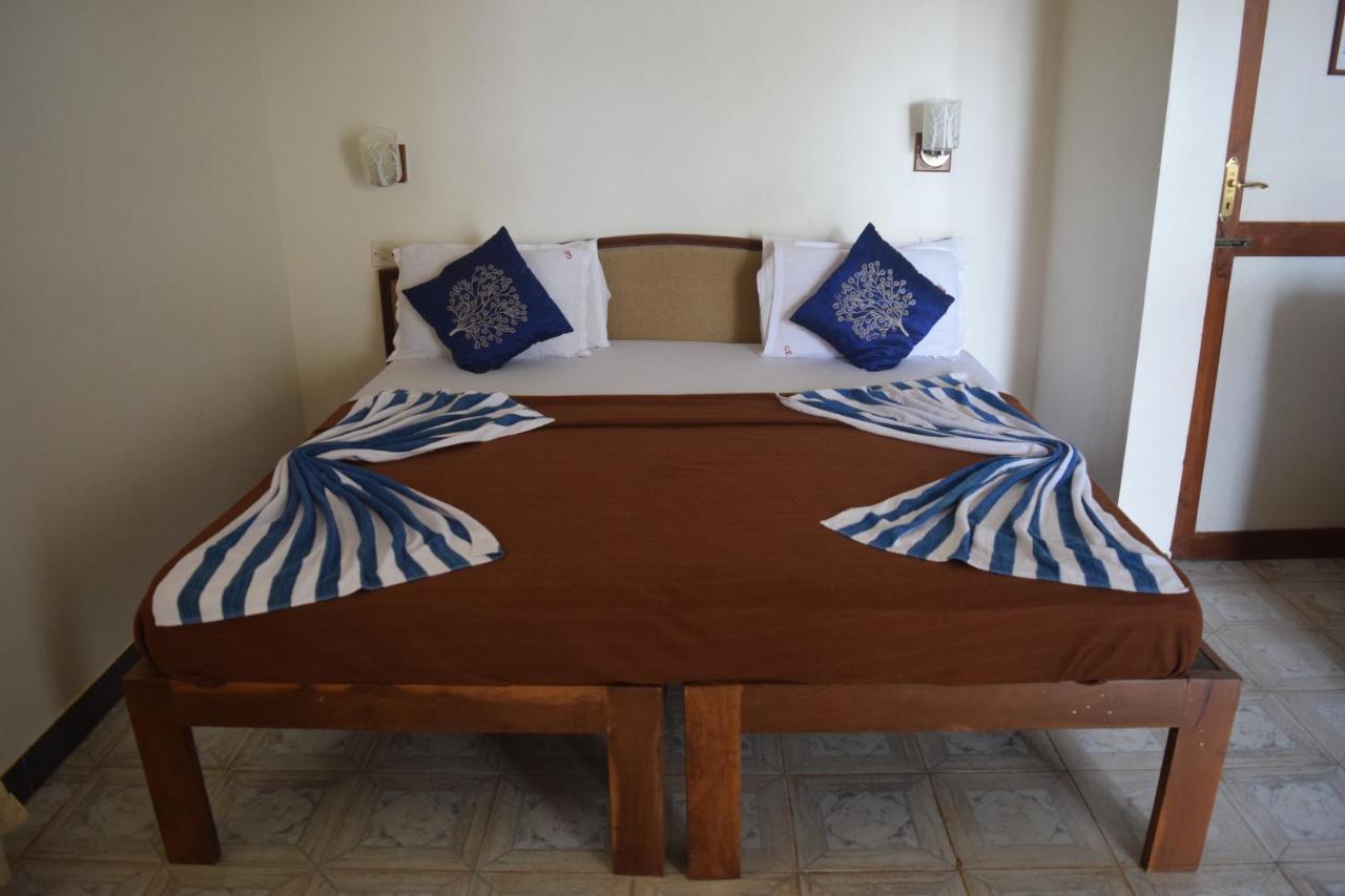 Bribon Guest House 卡兰古特 外观 照片
