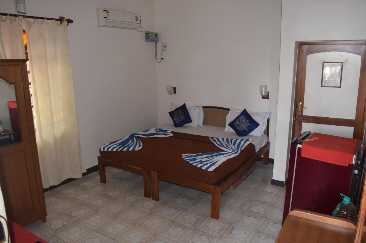 Bribon Guest House 卡兰古特 外观 照片