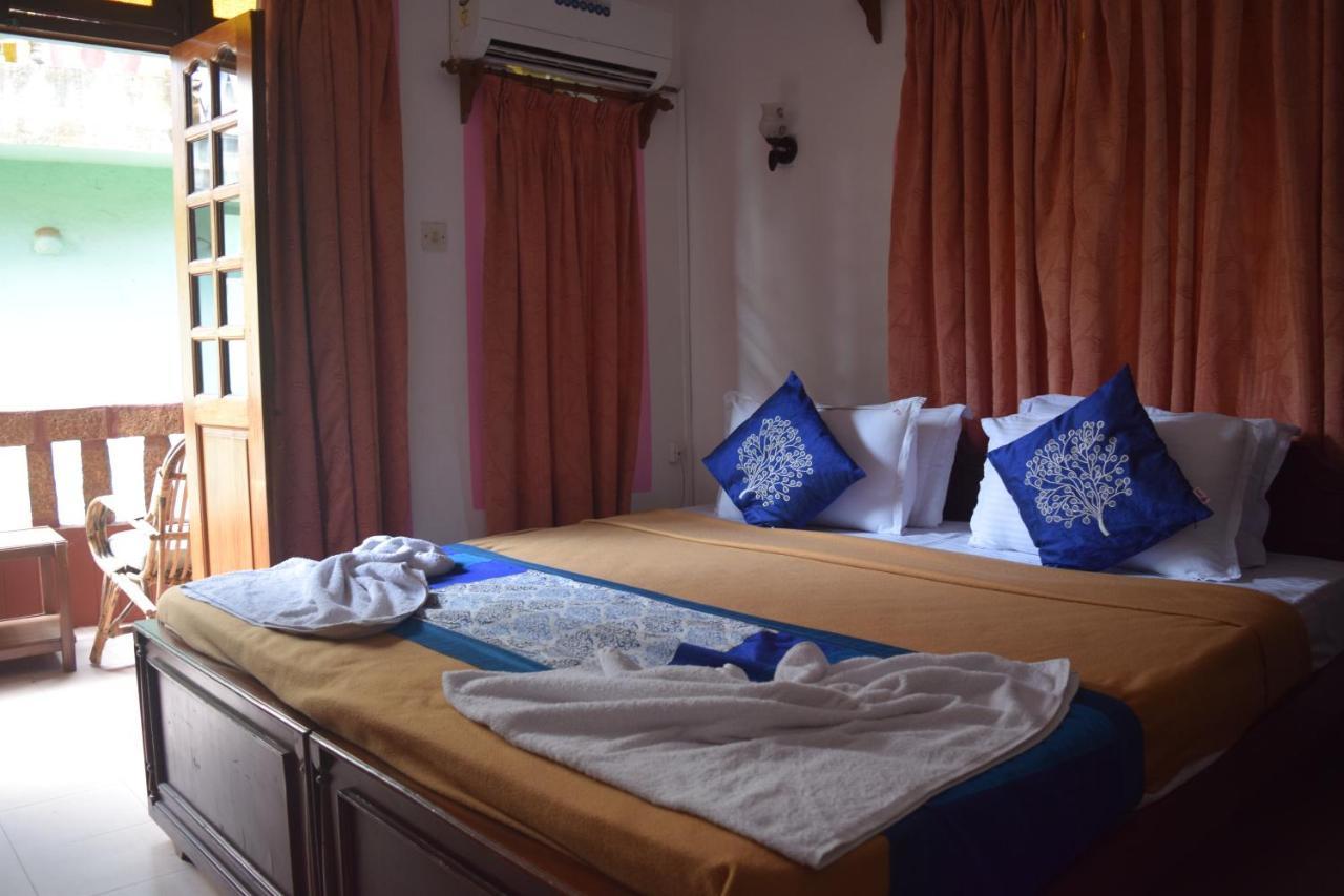 Bribon Guest House 卡兰古特 外观 照片