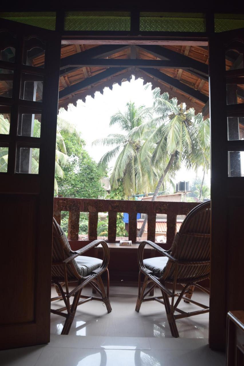 Bribon Guest House 卡兰古特 外观 照片
