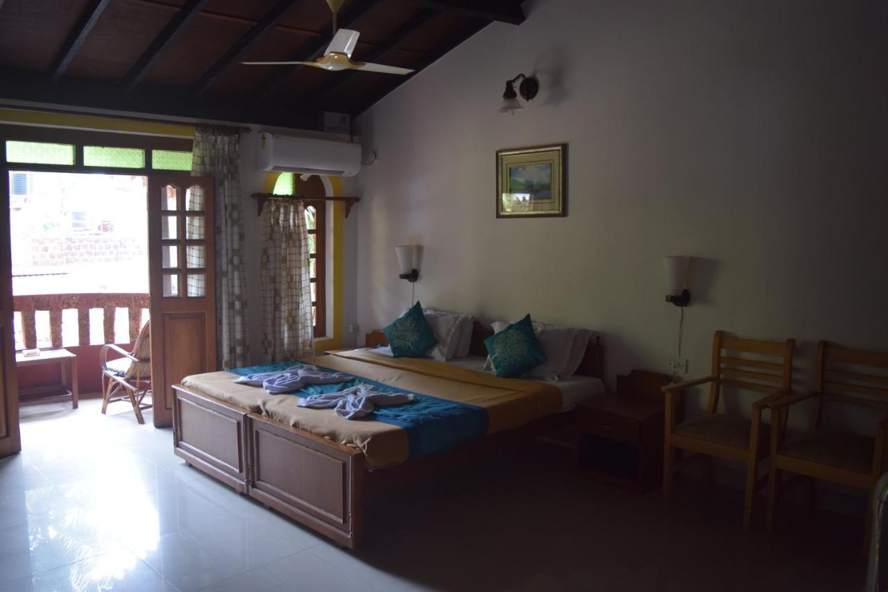 Bribon Guest House 卡兰古特 外观 照片